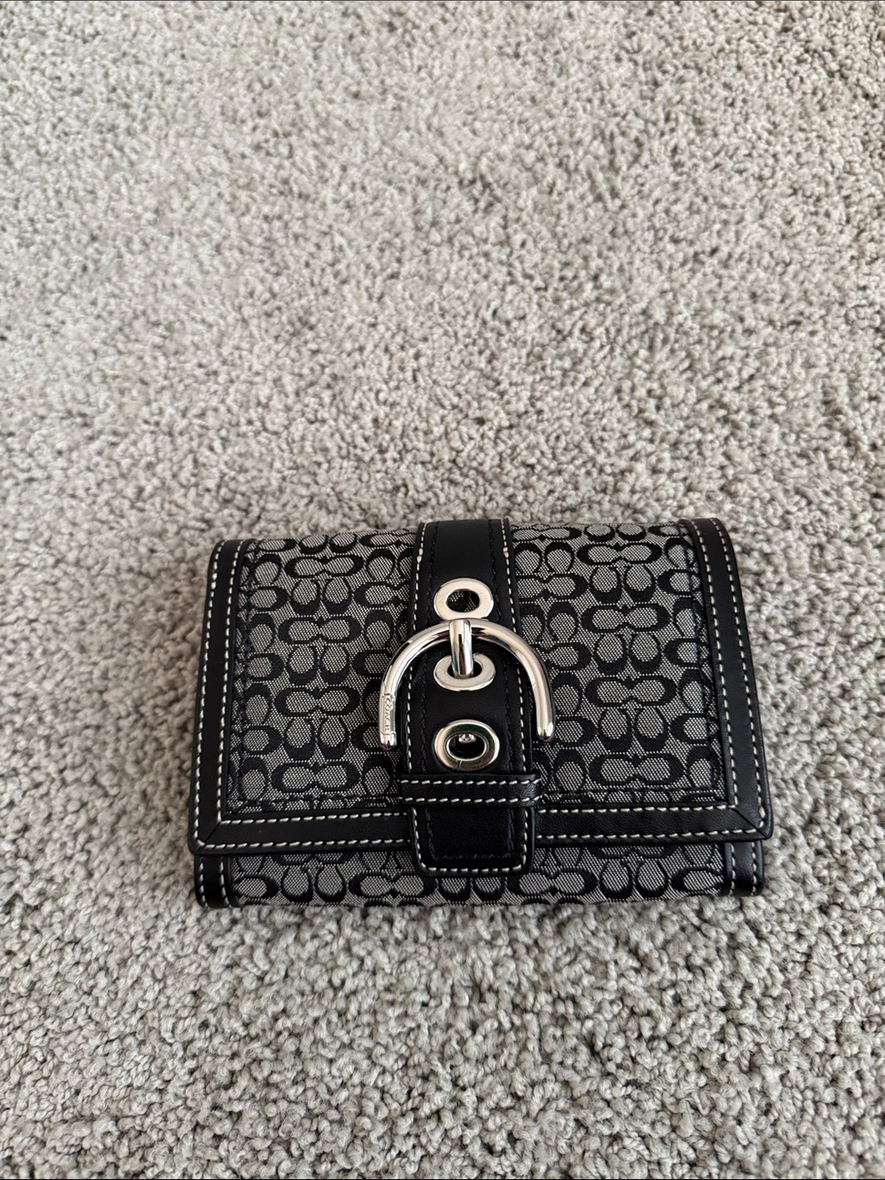 Vintage Coach Black Signature Canvas Shoulder Bag with Matching Wallet - Picture 9 of 12